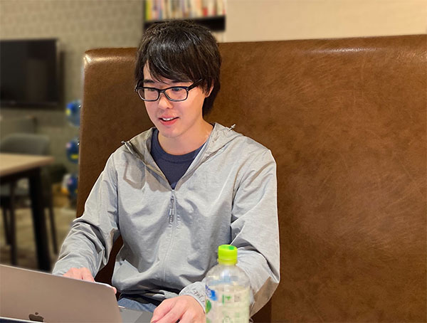 eviryのカスタマーサクセス担当の鈴木さんの画像