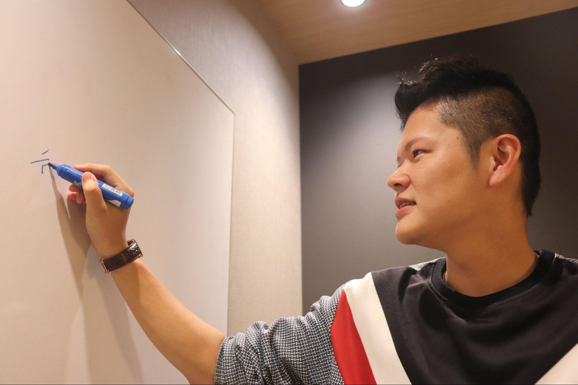 記事「チャンネル名を社内公募！「動画社内報」を社内に浸透させるための仕掛けとは？」のアイキャッチ画像