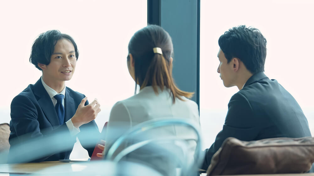 マニュアルで伝えにくい内容は、直接現場で教えよう