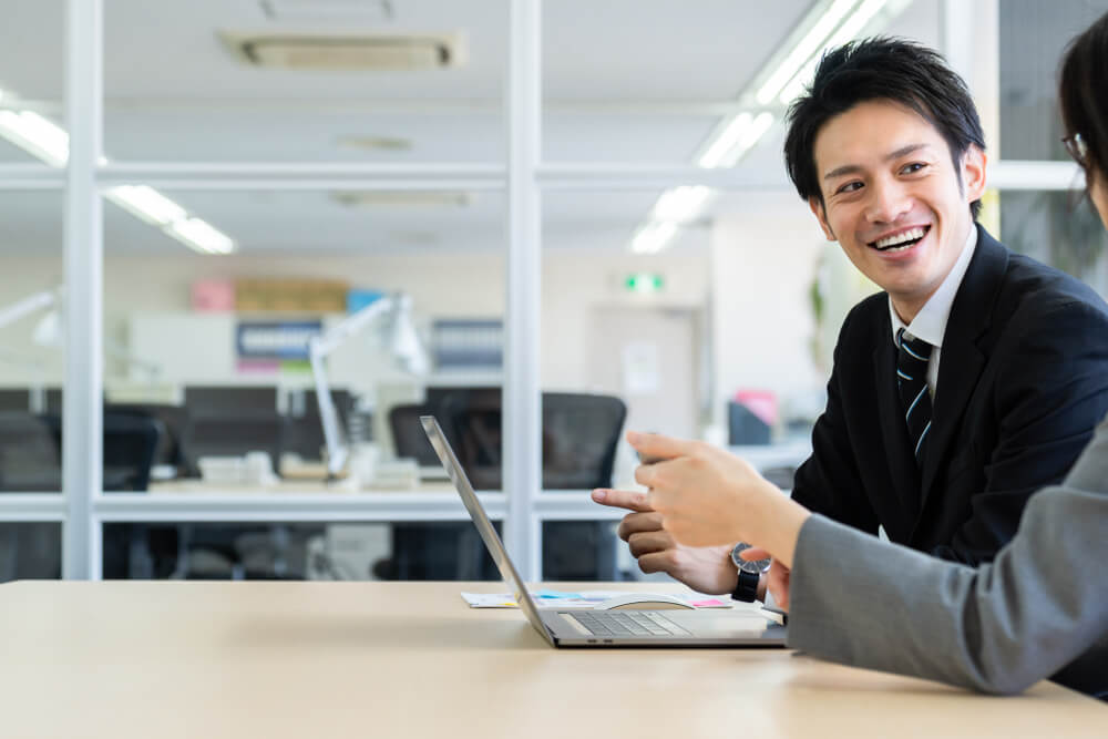 新人教育のための「マニュアル動画」のすすめ!ストレスをためない育成体制の作り方