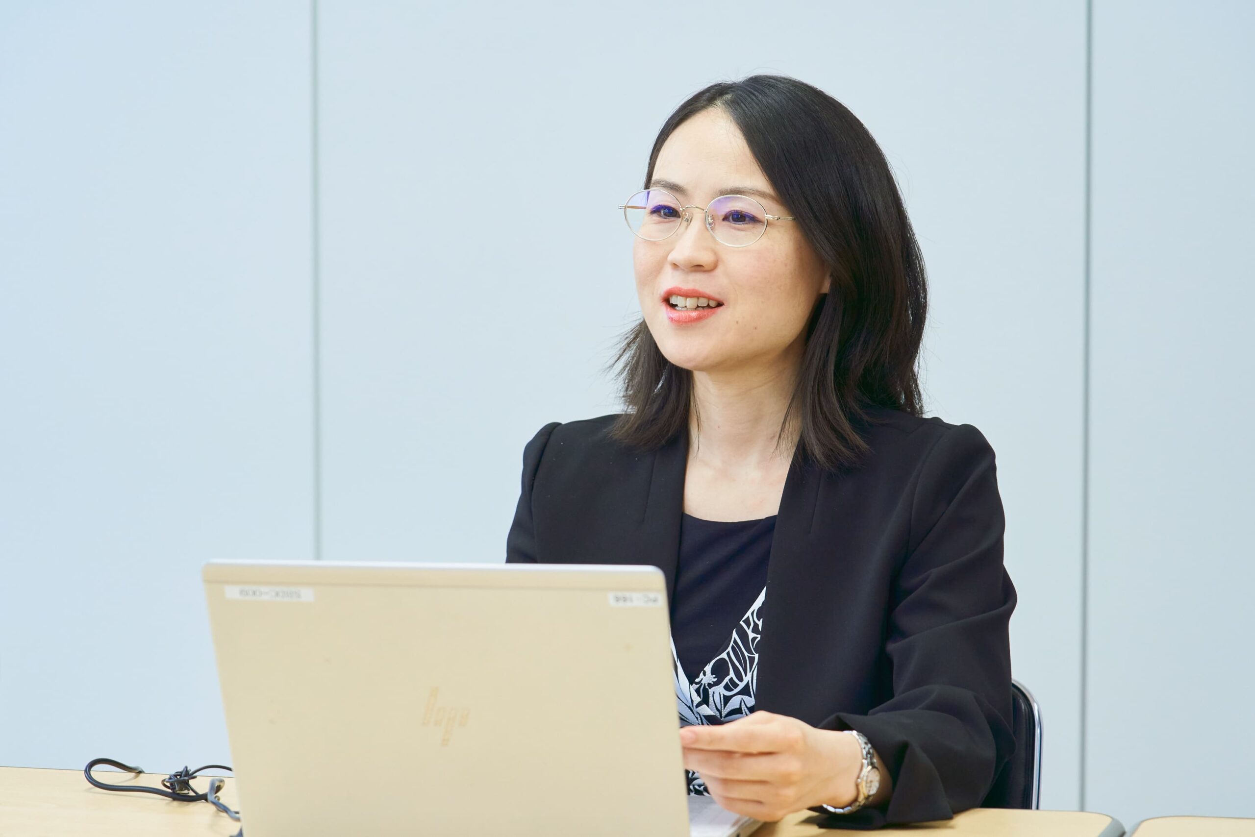 millviポータル導入についてのインタビューに答えるエス・ピー・ネットワーク社の加倉井真理氏